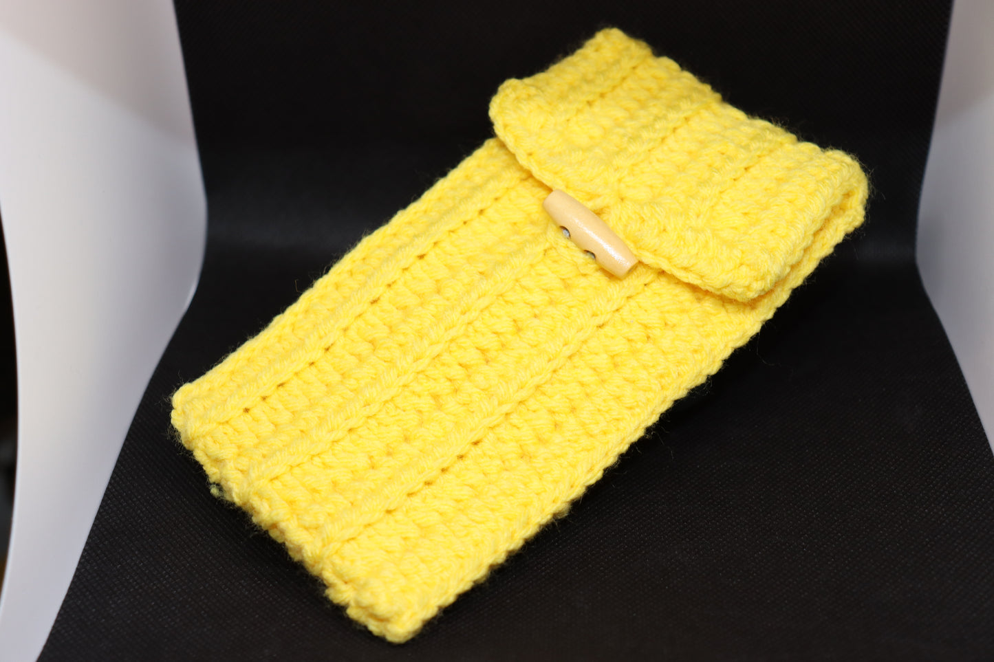 Crochet Sunglass Case - YELLOW with Button